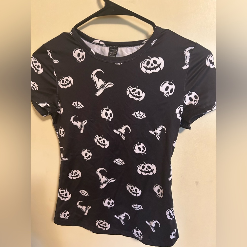 SHEIN Halloween shirt (XS)